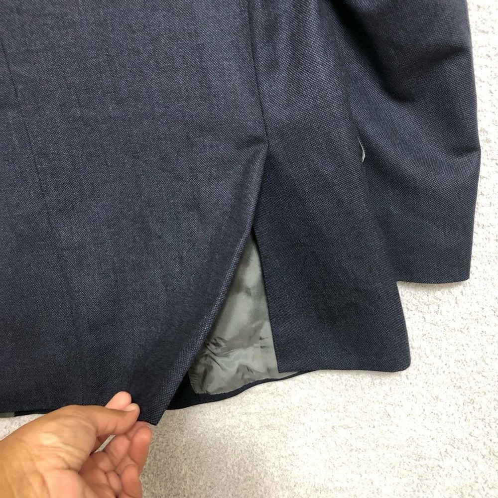 Jos. A. Bank Men's Navy Wool Blazer Size 46R Two Button Sport Coat - Picture 13 of 16